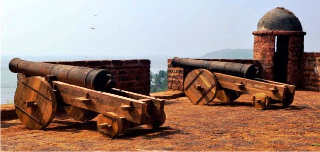 Cannons to the West of The Fort